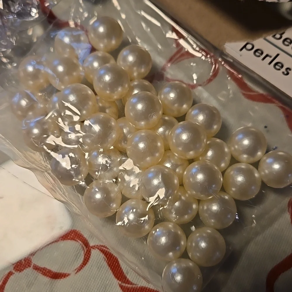 Acrylic Gems and Faux Pearl Beads Set